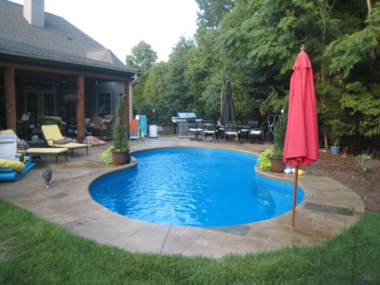 How Long Do Fiberglass Pools Last?