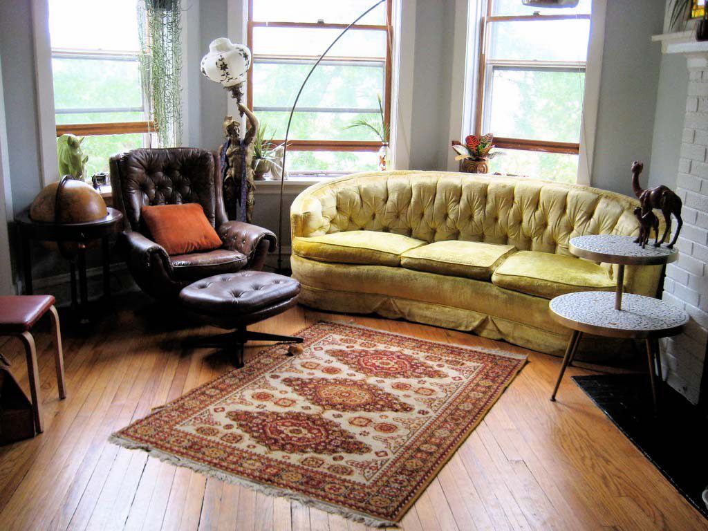 5 Tips How to Style Your Living Room With a Persian Rug