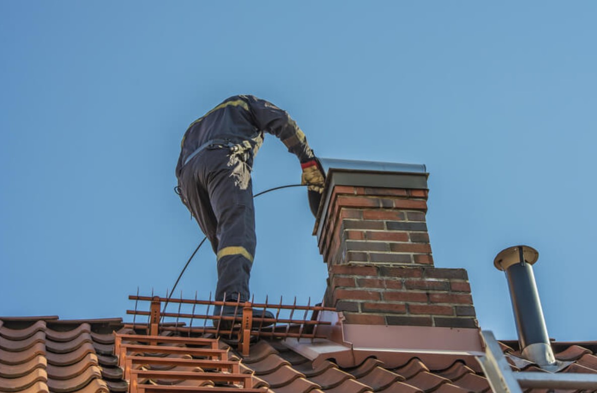 How Do You Know When Your Chimney Needs Cleaning?