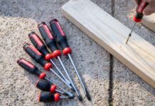 Tips for Precision Fastening - Choosing and Using Screwdriver Sets Effectively