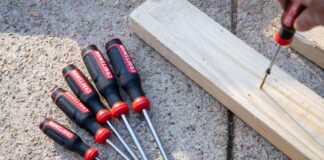Tips for Precision Fastening - Choosing and Using Screwdriver Sets Effectively