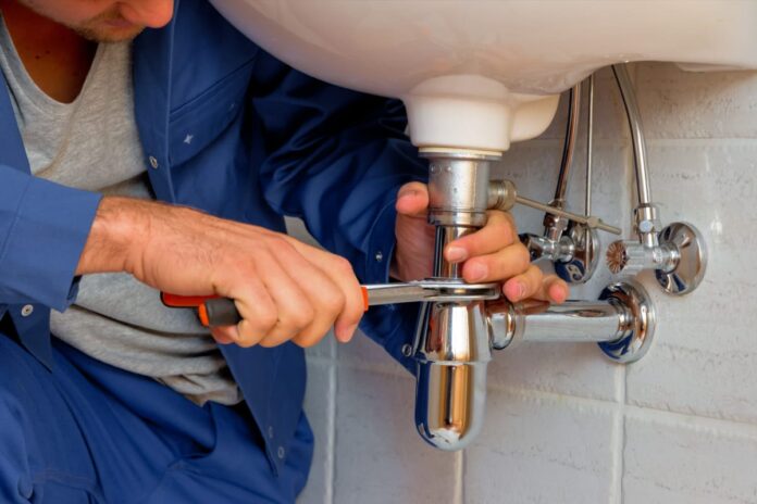 DIY Emergency Plumbing Fixes