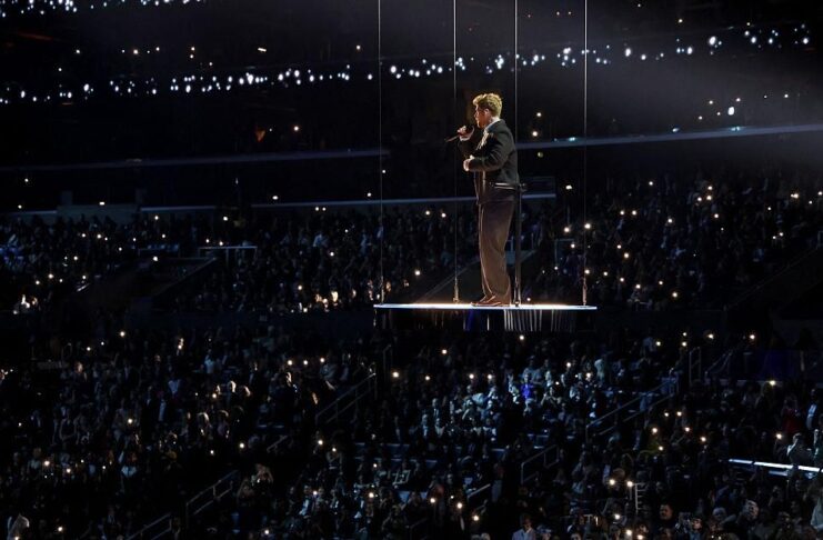 Alex Warren’s Viral Grammy Performance