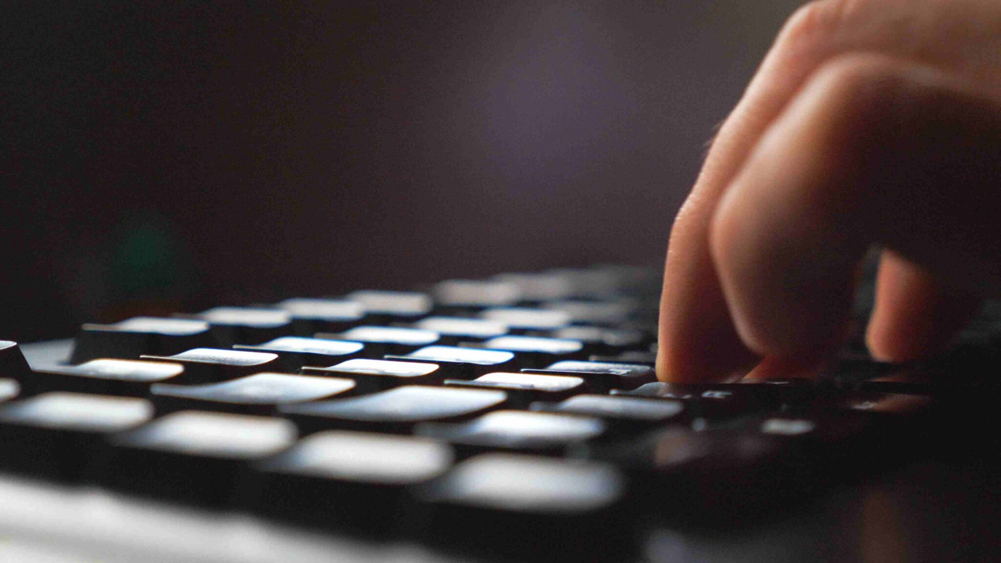 How to Customize Your Keyboard for Faster and More Comfortable Typing